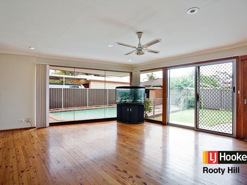 27 Harrow Road, Cambridge Park NSW 2747