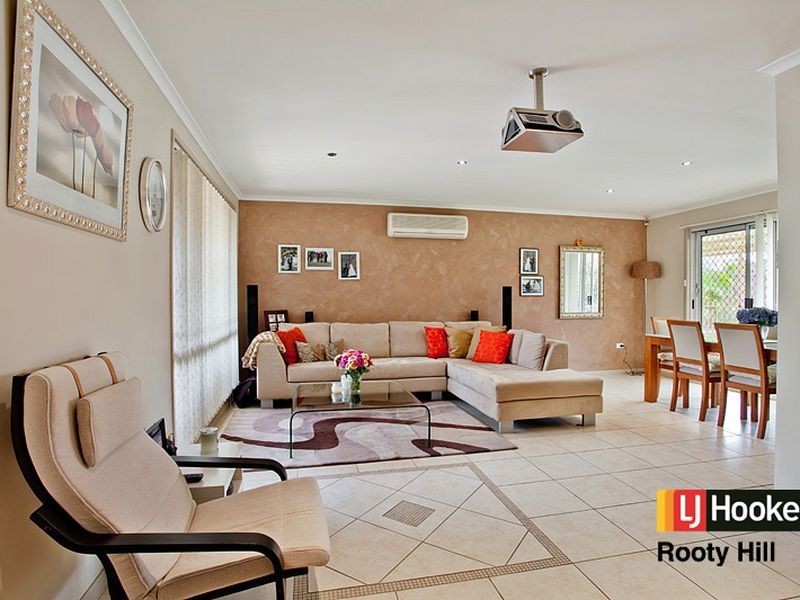 4 Alden Grove, Oakhurst NSW 2761