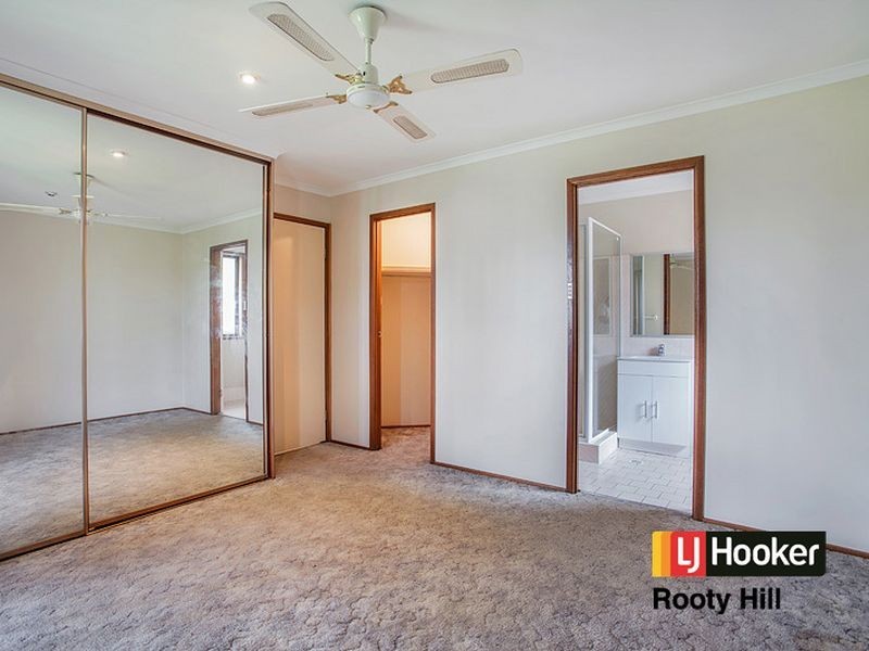 11 Natalie Place, Oakhurst NSW 2761