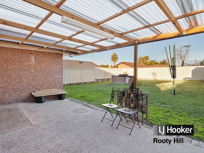 8 Unicombe Crescent, Oakhurst NSW 2761