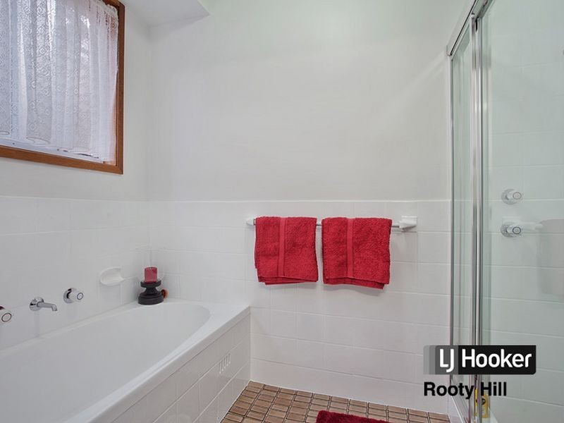 4 Chalet Place, Minchinbury NSW 2770