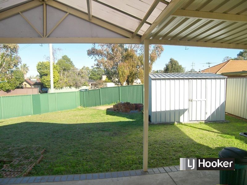10 Len Close, Plumpton NSW 2761