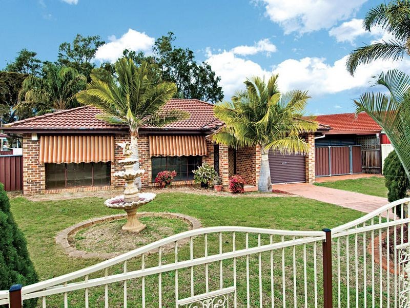 61 Dryden Ave, Oakhurst NSW 2761