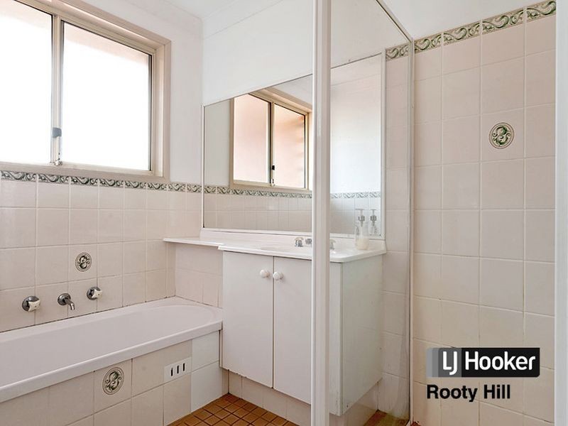 4 Magna Way, Oakhurst NSW 2761