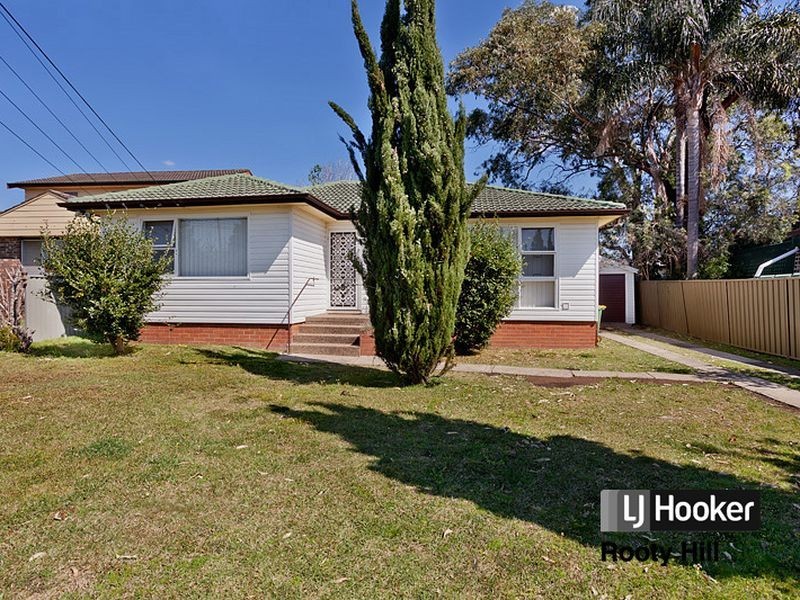 13 Fearn Street, Toongabbie NSW 2146