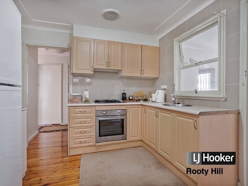 13 Fearn Street, Toongabbie NSW 2146
