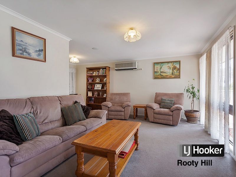 12 Beverly Place, Plumpton NSW 2761