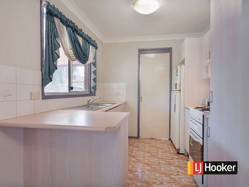 5 Newby Place, Oakhurst NSW 2761