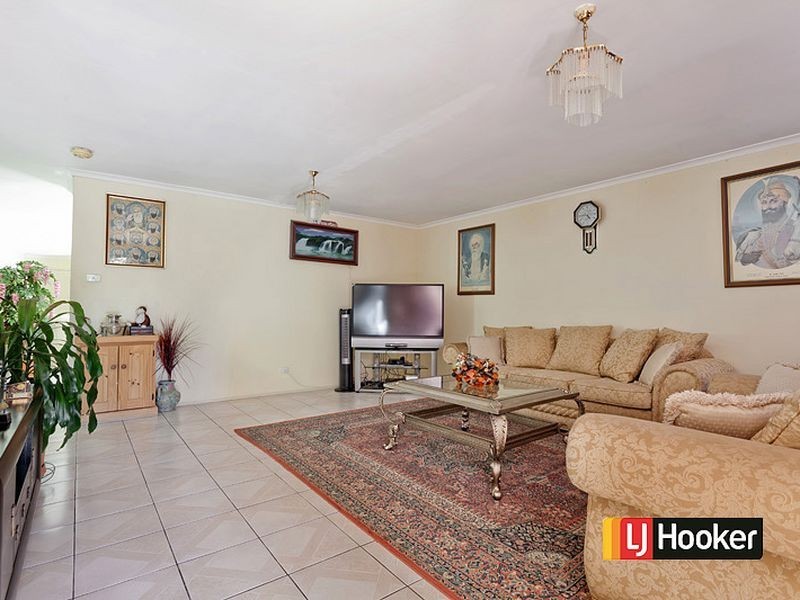 18 Hamrun Circuit, Rooty Hill NSW 2766