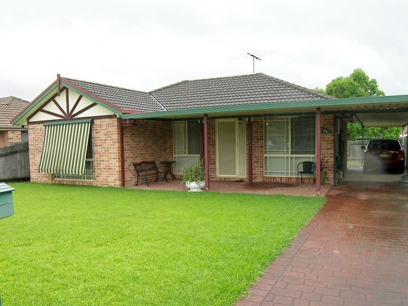 33 Woodley Crescent, Glendenning NSW 2761