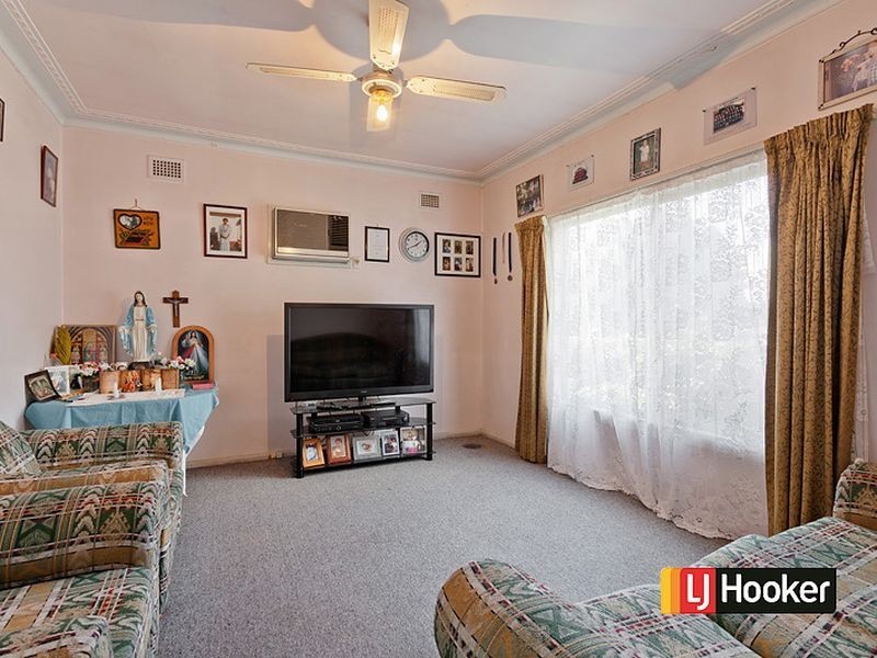 12 Railway View Parade, Rooty Hill NSW 2766