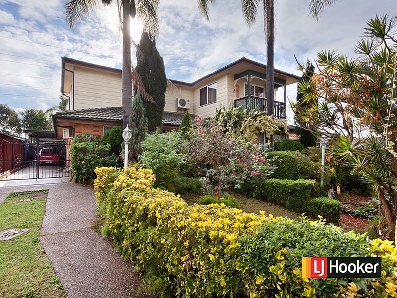 16 Carroll Crescent, Plumpton NSW 2761