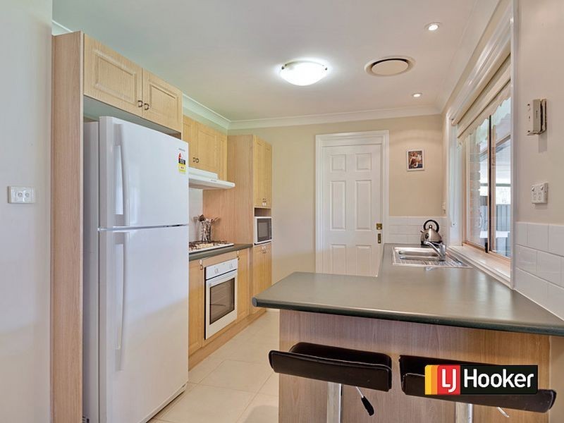 10 Hyatts Road, Oakhurst NSW 2761