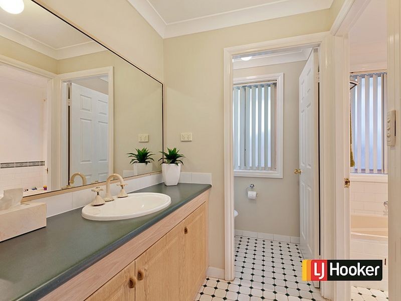 10 Hyatts Road, Oakhurst NSW 2761