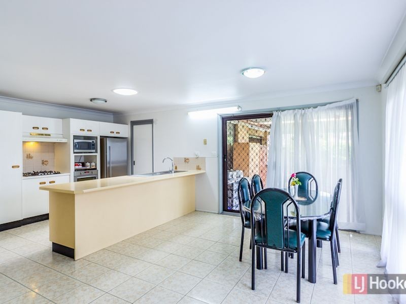 42 Beaconsfield Road, Rooty Hill NSW 2766