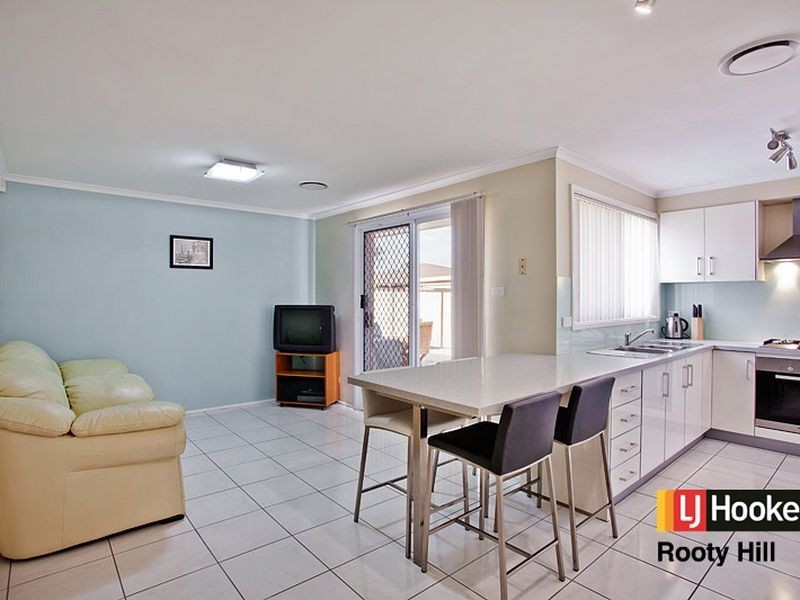 32 Nicolaidis Crescent, Rooty Hill NSW 2766
