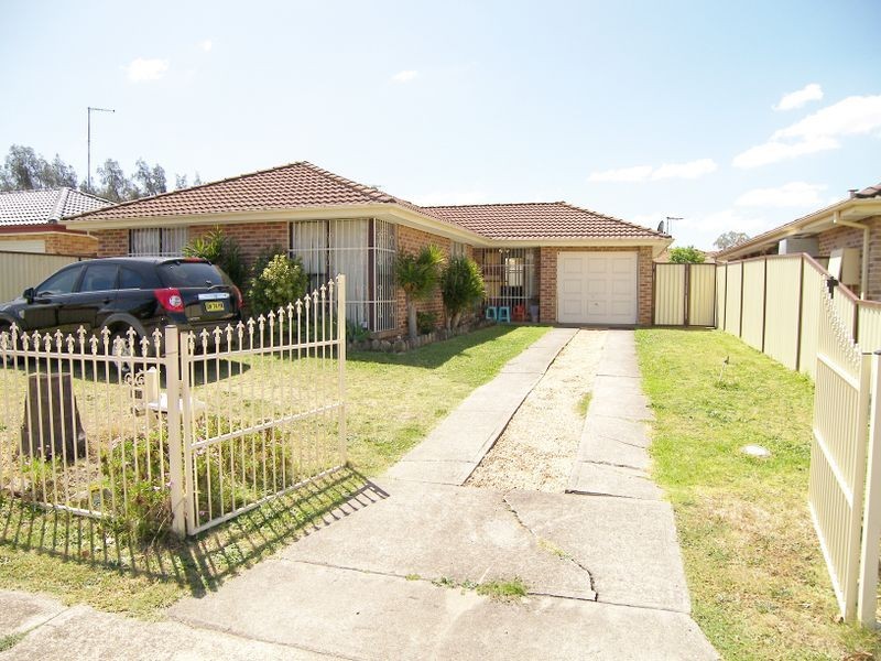 30 Nicolaidis Cres, Rooty Hill NSW 2766