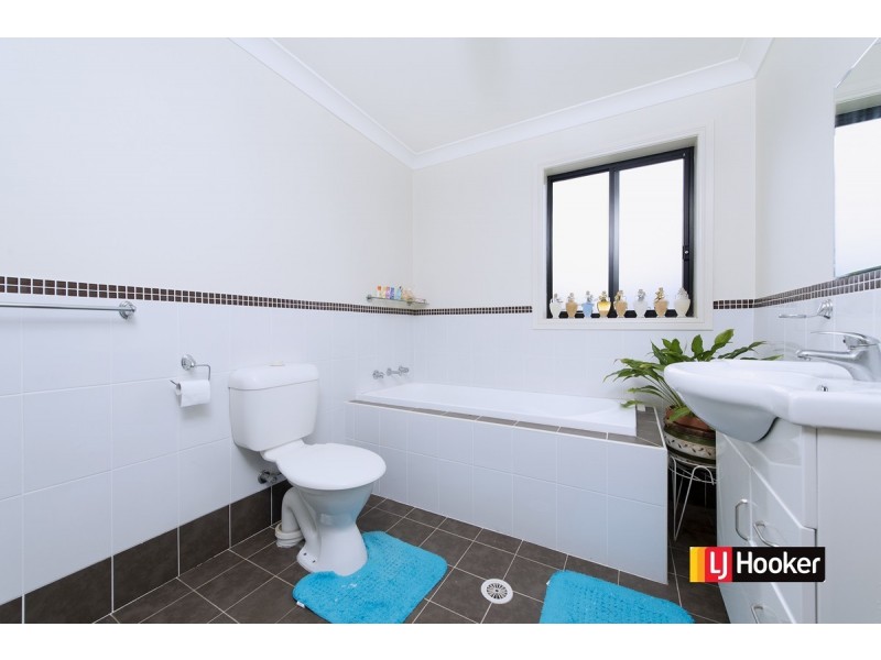 8 White Place, Rooty Hill NSW 2766