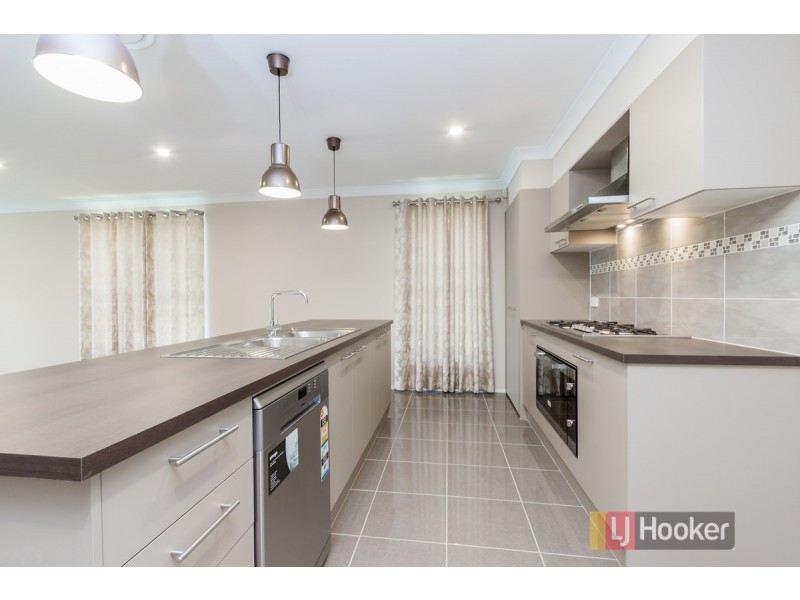 54 Capuchin Way, Plumpton NSW 2761