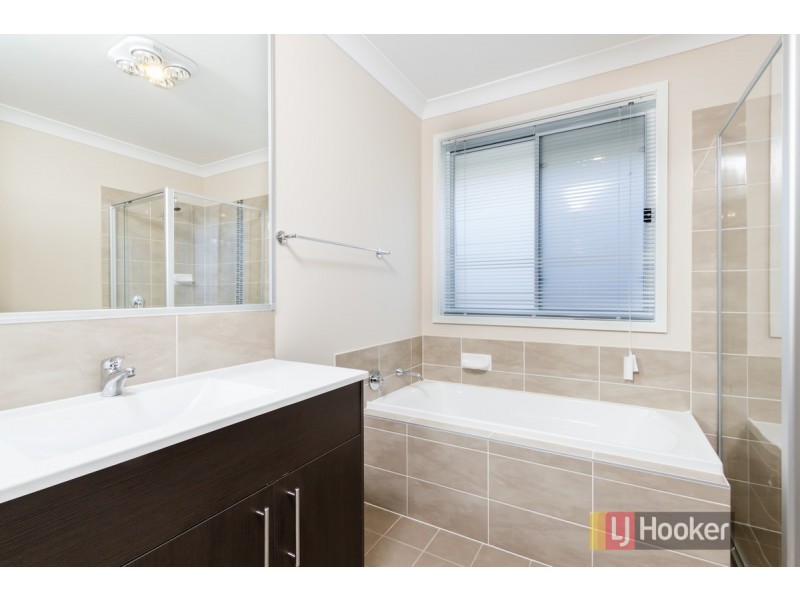 54 Capuchin Way, Plumpton NSW 2761