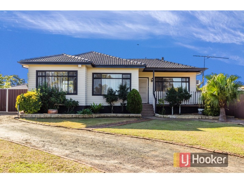 12 Cook Road, Oakhurst NSW 2761