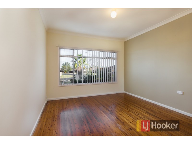 12 Cook Road, Oakhurst NSW 2761