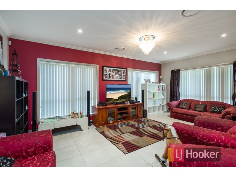 37 Toucan Crescent, Plumpton NSW 2761