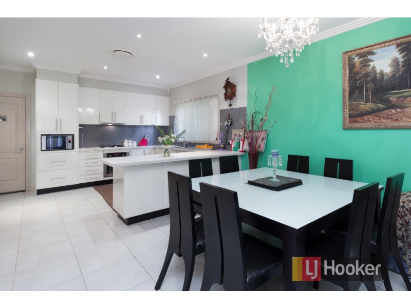 37 Toucan Crescent, Plumpton NSW 2761