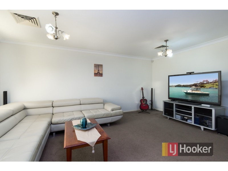 87 Parkwood Street, Plumpton NSW 2761