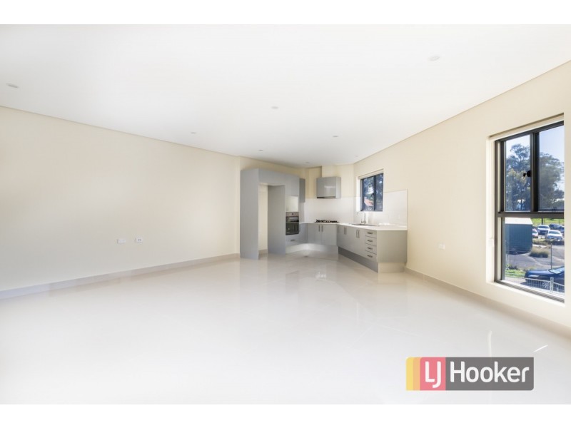 25/1B Premier Lane, Rooty Hill NSW 2766