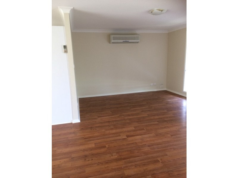 16 Standish Avenue, Oakhurst NSW 2761