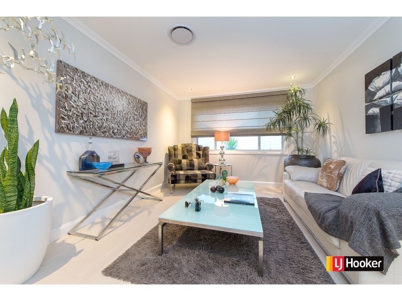 24 Burringoa Crescent, Colebee NSW 2761