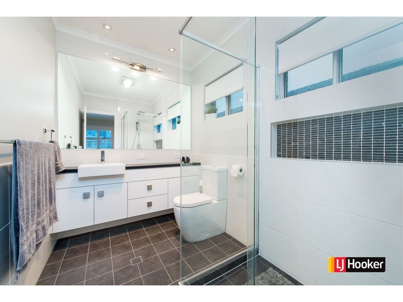 24 Burringoa Crescent, Colebee NSW 2761