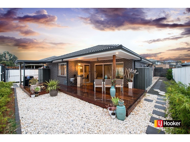 24 Burringoa Crescent, Colebee NSW 2761