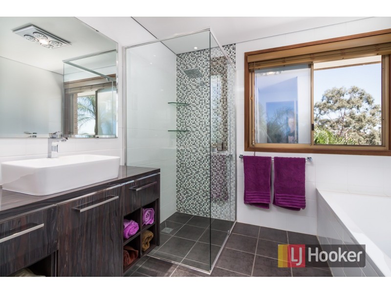 8 Lucan Place, Minchinbury NSW 2770