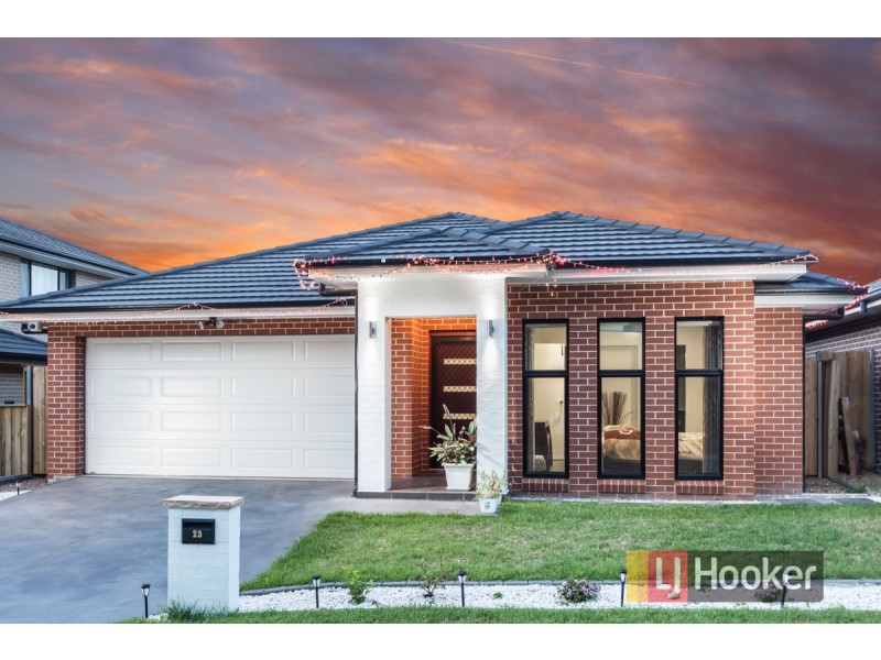 23 Sugarloaf Crescent, Colebee NSW 2761