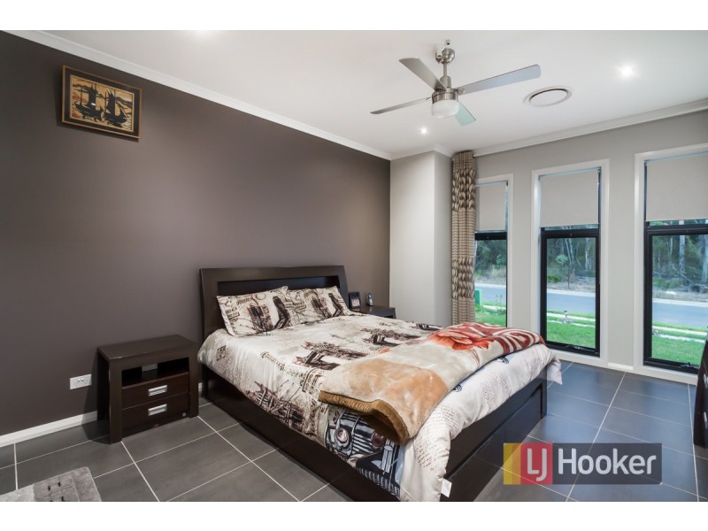 23 Sugarloaf Crescent, Colebee NSW 2761