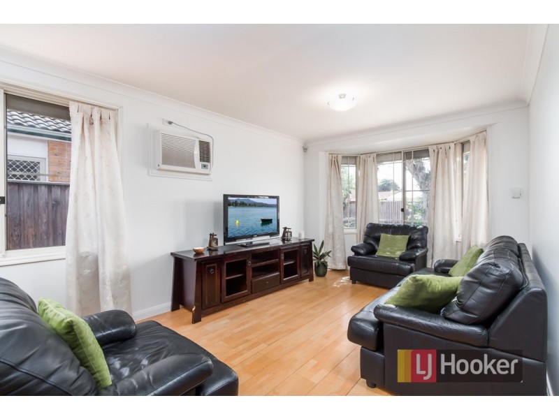 40 Unicombe Crescent, Oakhurst NSW 2761