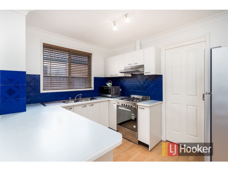 40 Unicombe Crescent, Oakhurst NSW 2761