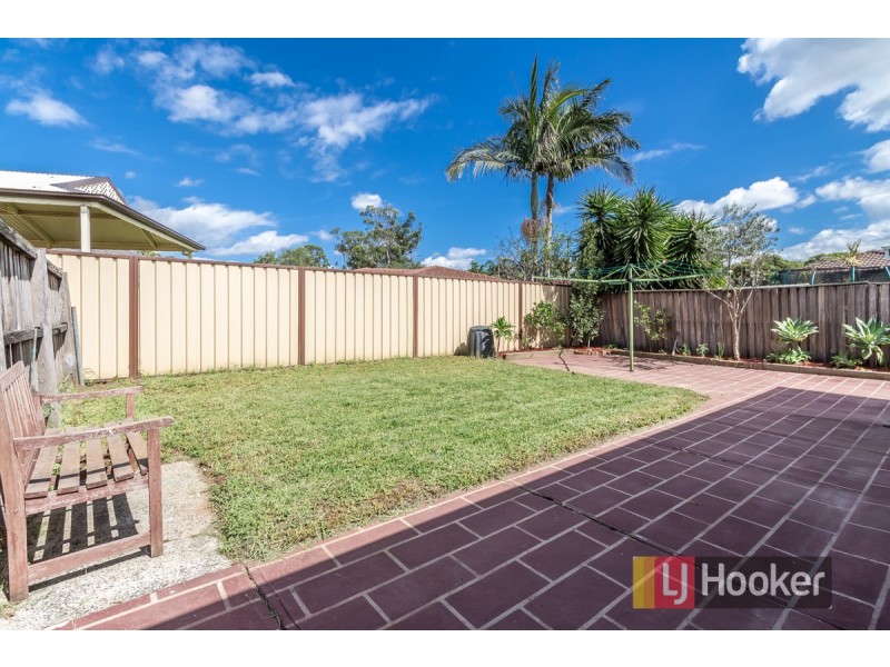 40 Unicombe Crescent, Oakhurst NSW 2761