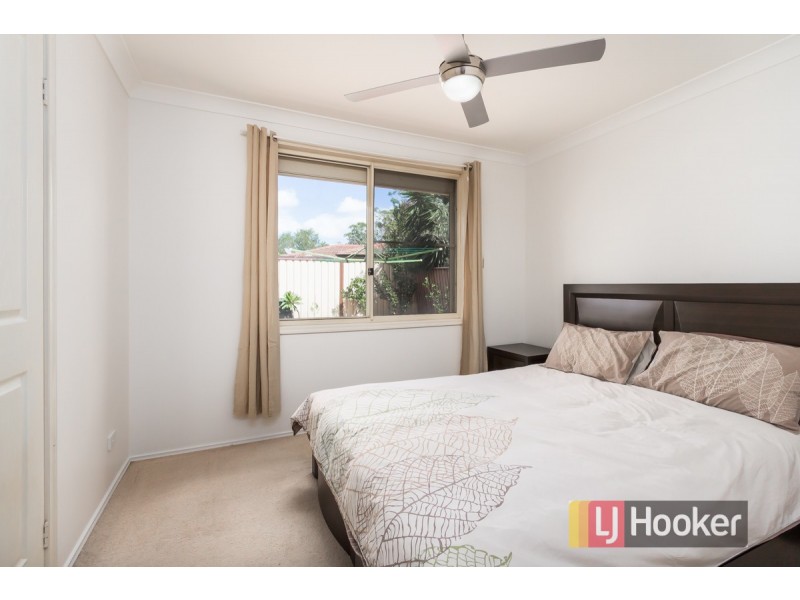 40 Unicombe Crescent, Oakhurst NSW 2761