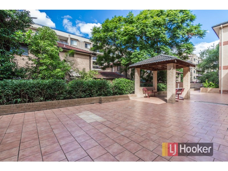 25/8-10 Fifth Avenue, Blacktown NSW 2148