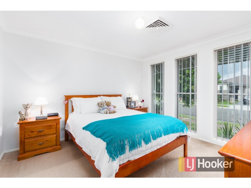 16 Voller Street, Ropes Crossing NSW 2760