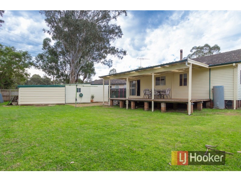 36 Lucena Crescent, Lethbridge Park NSW 2770