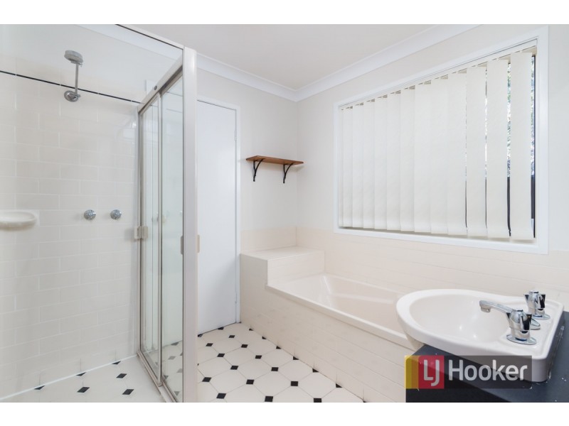 5B Dimascio Place, Oakhurst NSW 2761