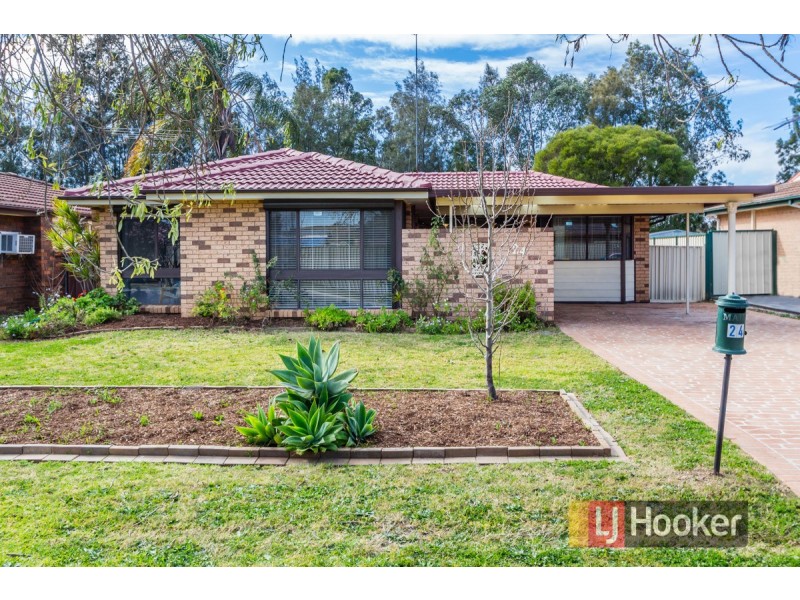 24 Augusta Place, St Clair NSW 2759