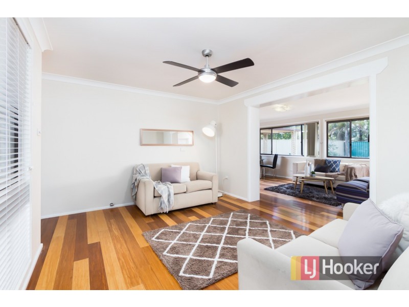 24 Augusta Place, St Clair NSW 2759