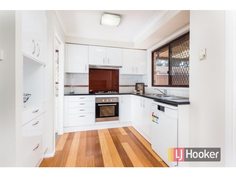 24 Augusta Place, St Clair NSW 2759