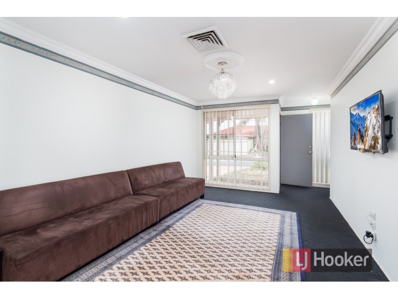 24 Rathmore Circuit, Glendenning NSW 2761