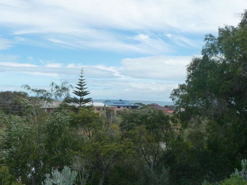 2 Eames Court, Binningup WA 6233